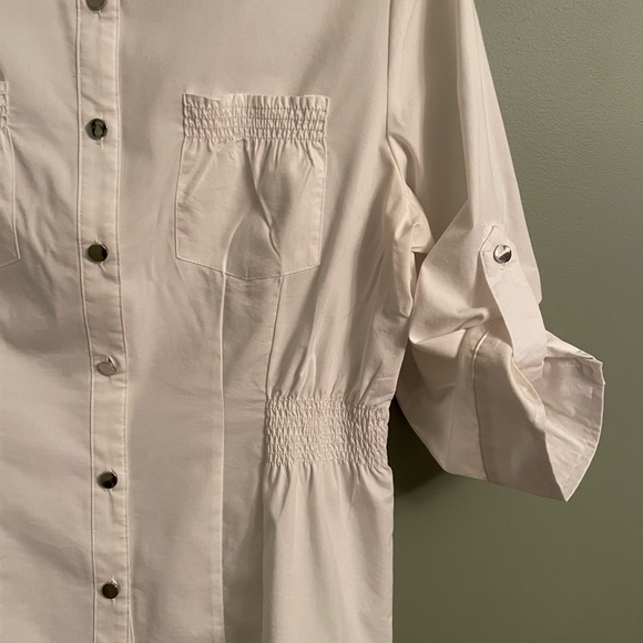 Elements buttons down shirt size M. 2/3 long sleeves, color white, front pockets - Picture 16 of 16